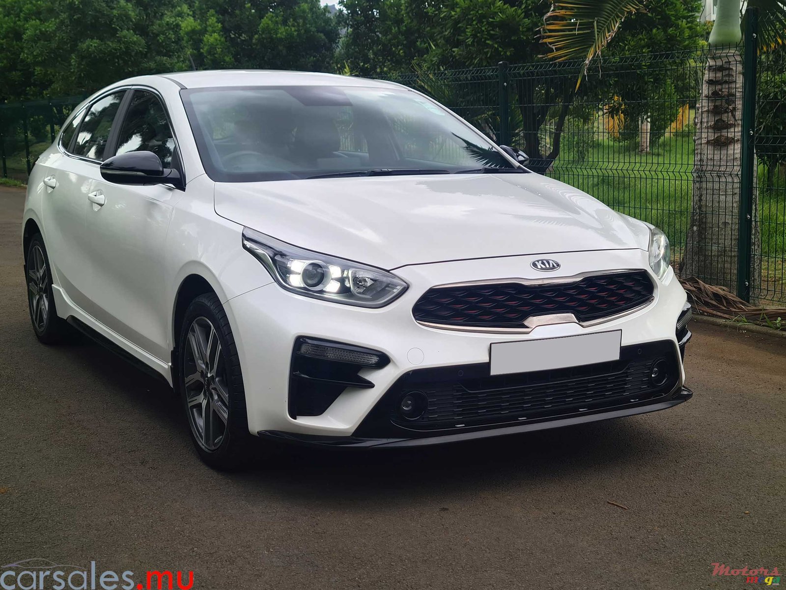 2020' Kia Cerato 1.6 Hatchback photo #2