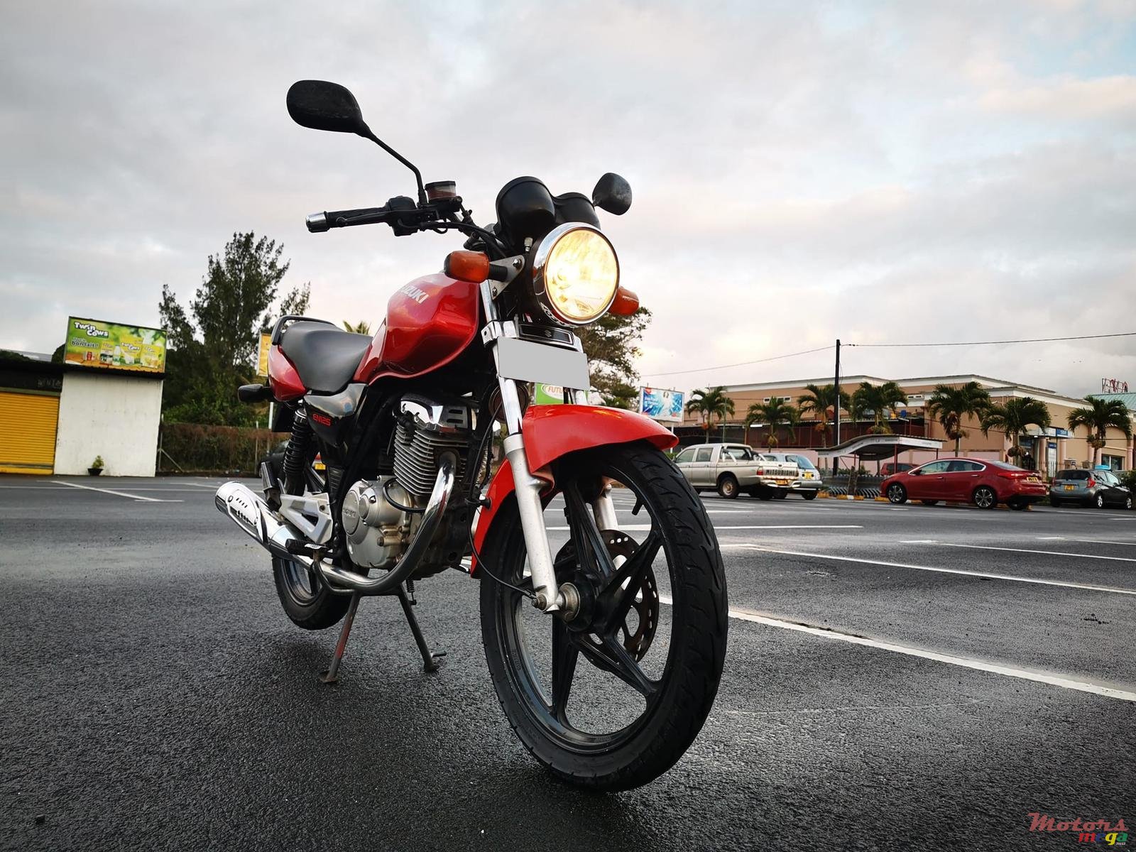 2014' Suzuki En125-2A photo #2