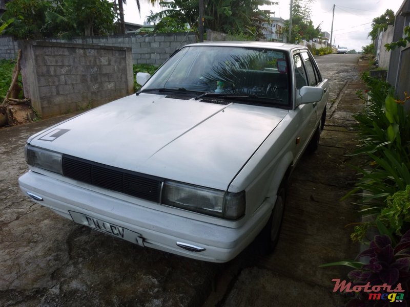 1987' Nissan Sunny photo #1