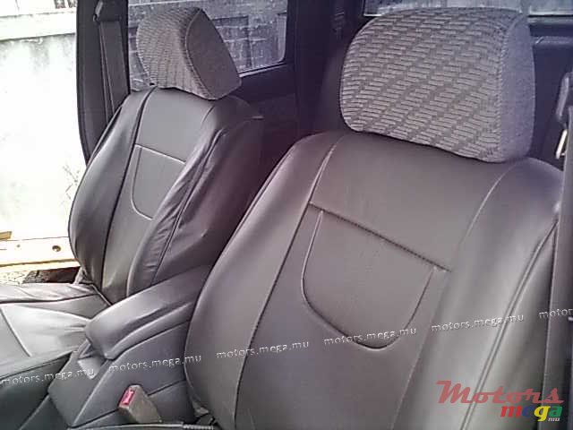 1995' Toyota 4X4 HILUX photo #7