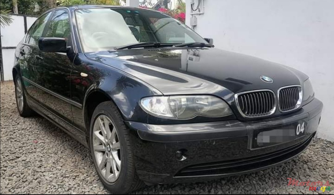 2004' BMW 3 Series Sedan photo #1