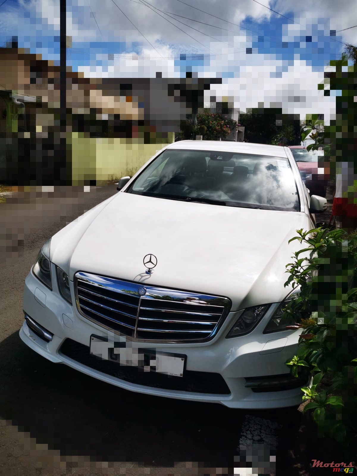 2012' Mercedes-Benz E-Class E250 AMG photo #6