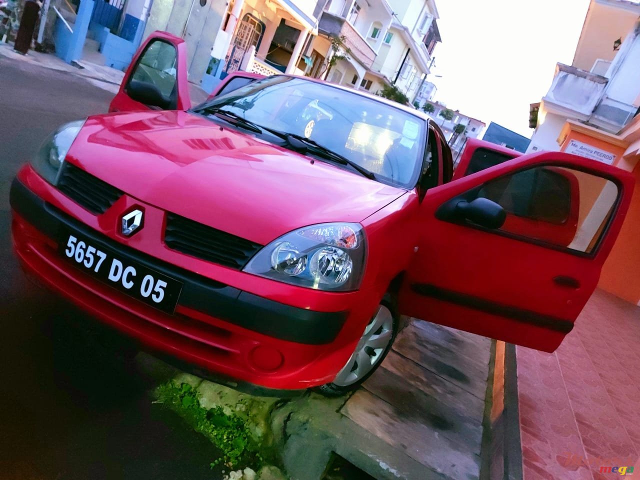 2005' Renault Clio Dorigine photo #1