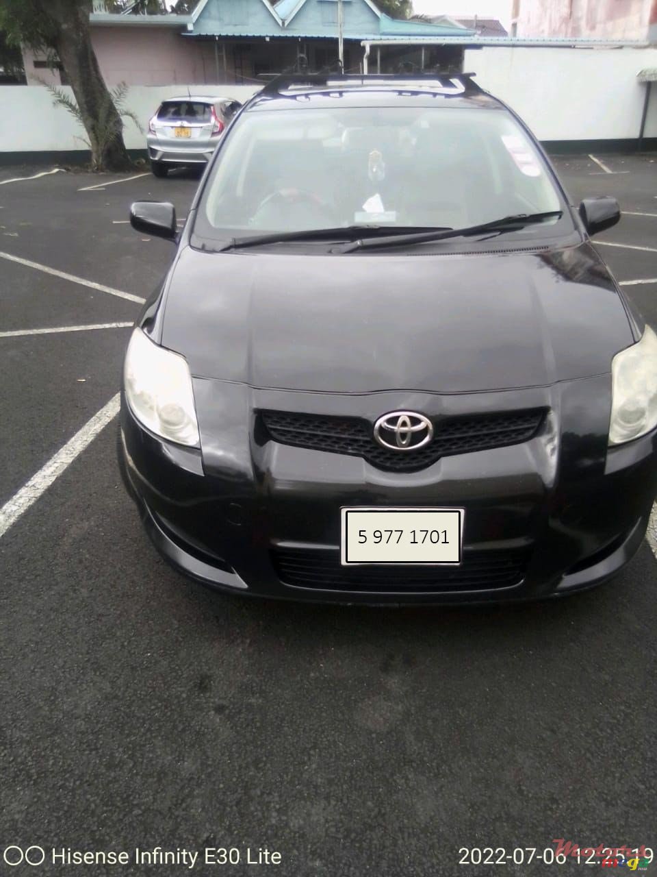 2007' Toyota Auris photo #1