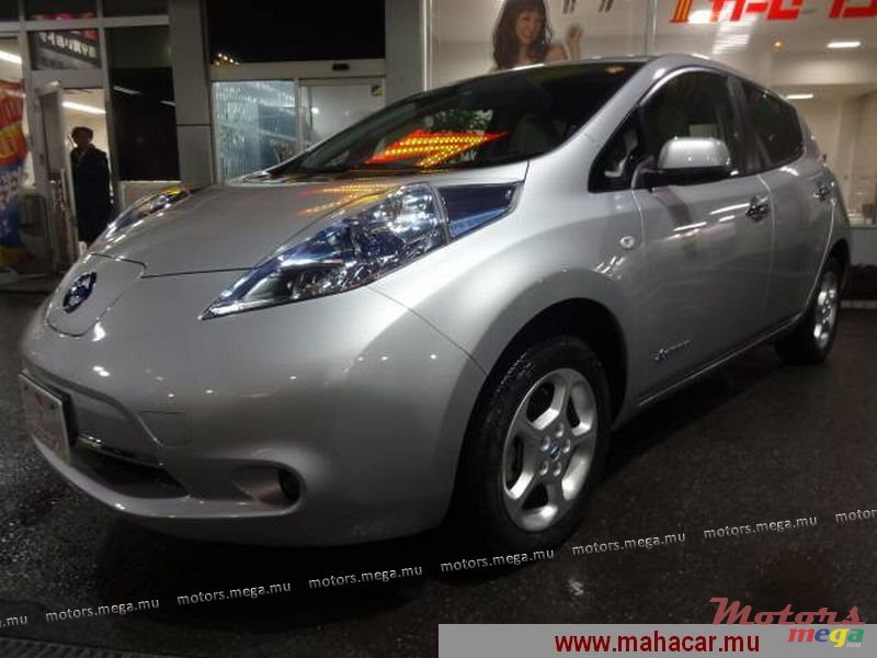 2011' Nissan Leaf photo #1