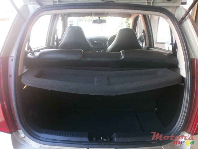 2012' Hyundai i10 photo #6