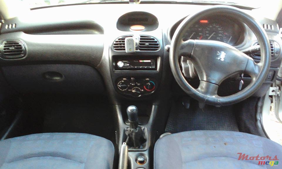 2002' Peugeot 206 photo #6