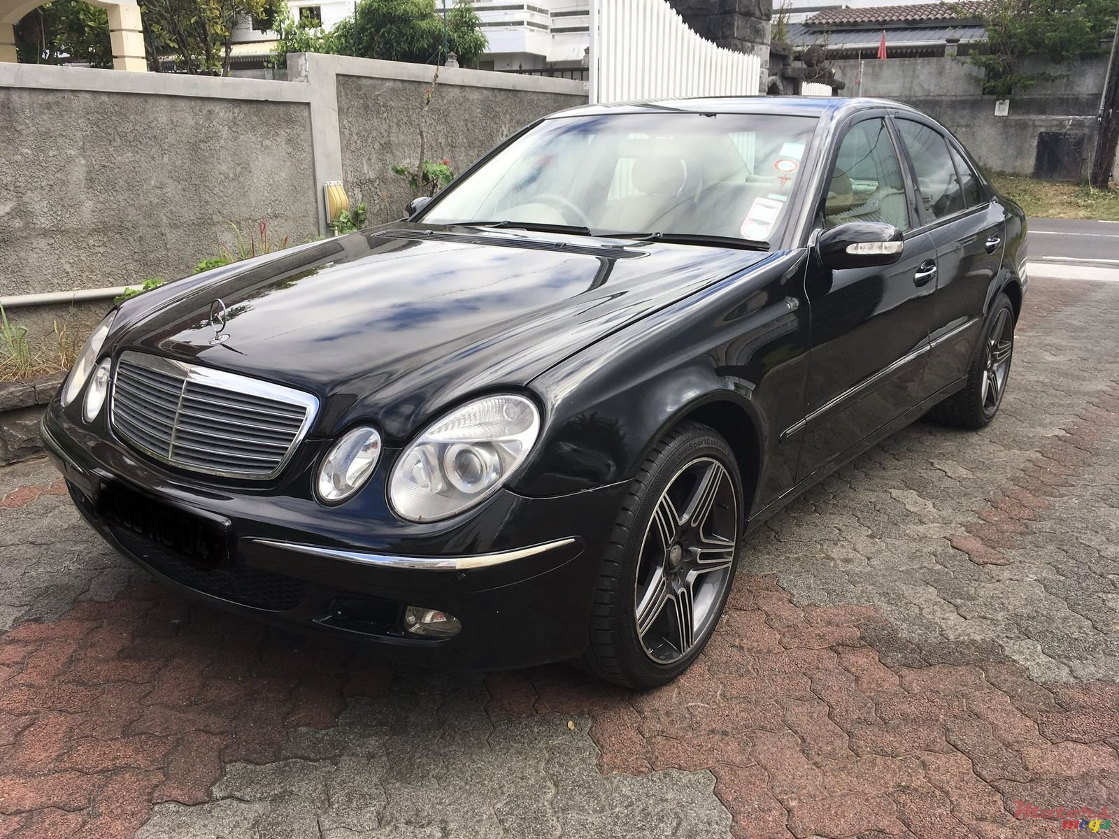 2004' Mercedes-Benz photo #2