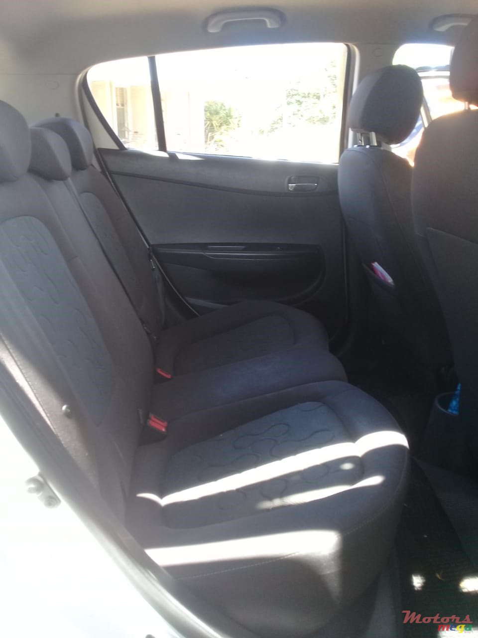 2010' Hyundai i20 photo #6