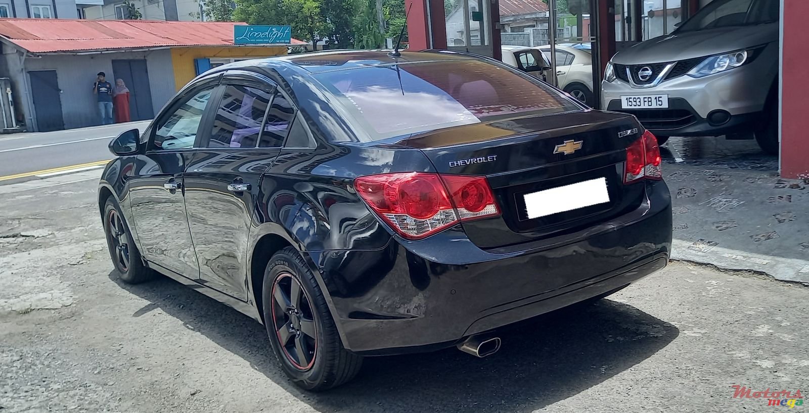 2010' Chevrolet Cruze LT photo #5