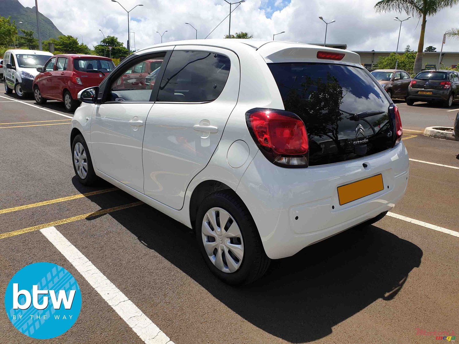 2016' Citroen C1 photo #2