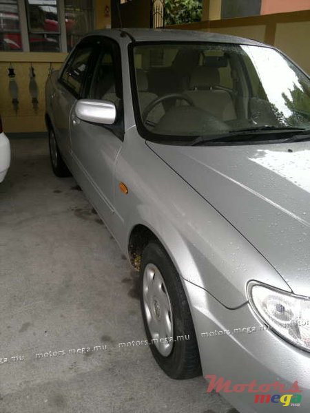 2003' Mazda FAMILIA photo #2