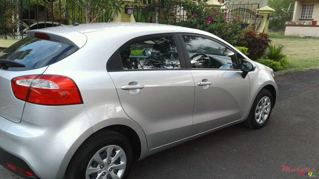 2013' Kia Rio photo #2