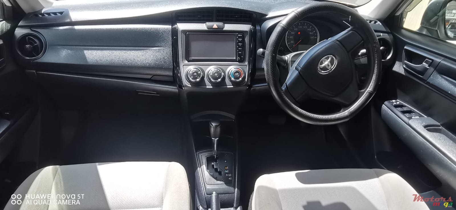 2015' Toyota Axio photo #3