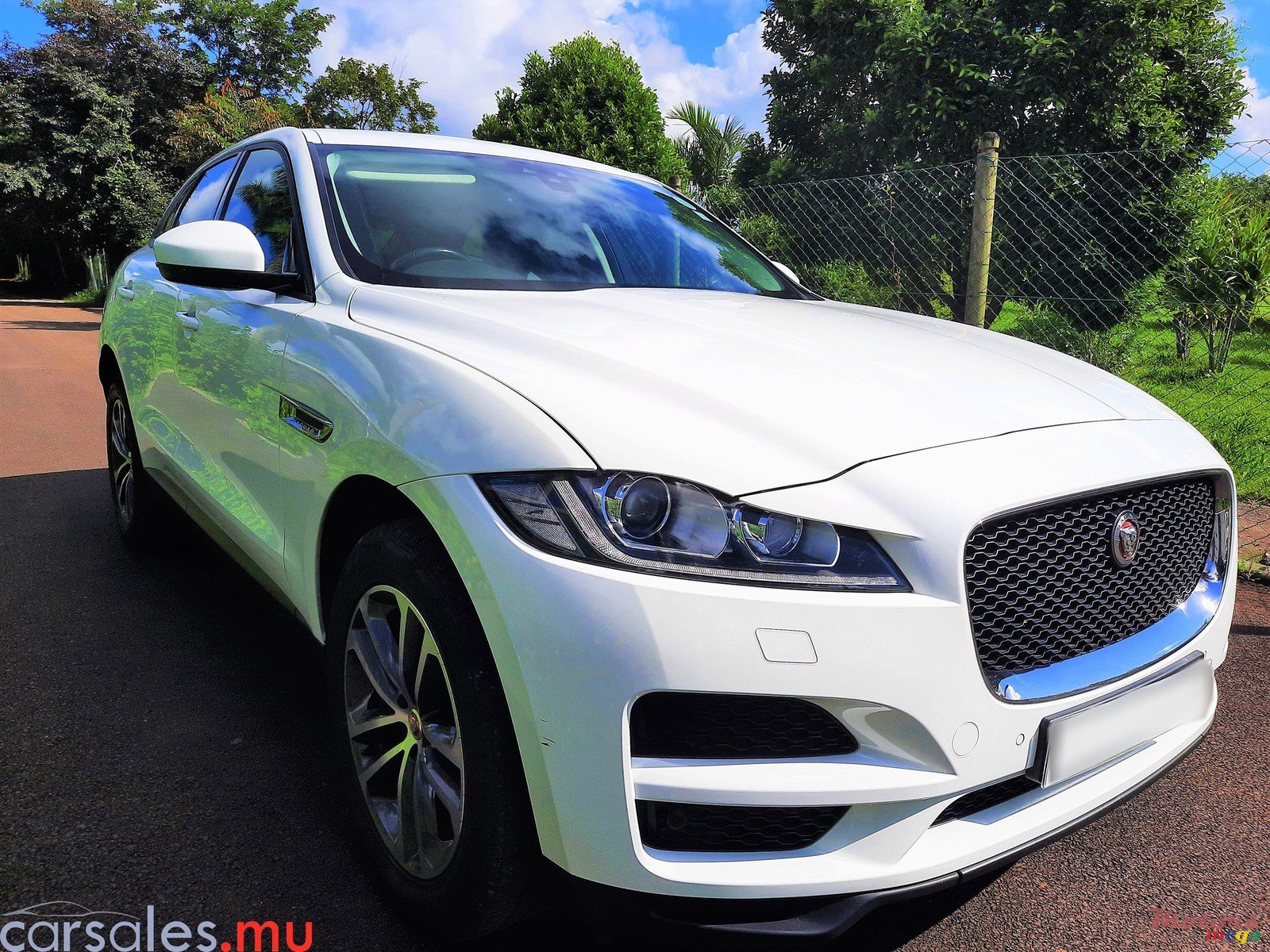 2018' Jaguar F-Pace 2.0d AWD photo #2