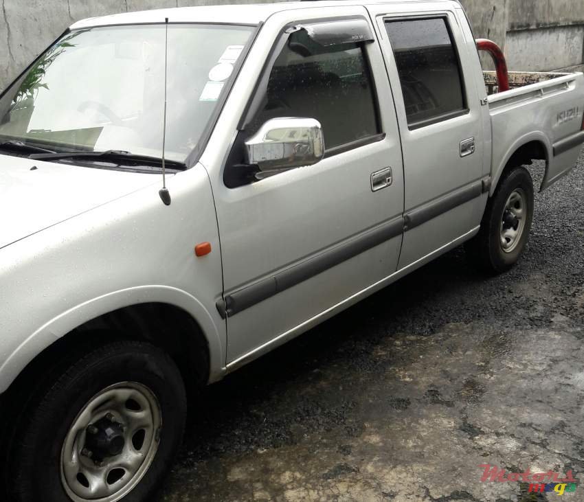 1999' Isuzu D-Max photo #3