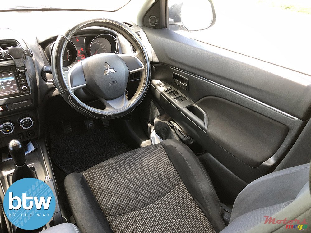 2018' Mitsubishi ASX photo #5