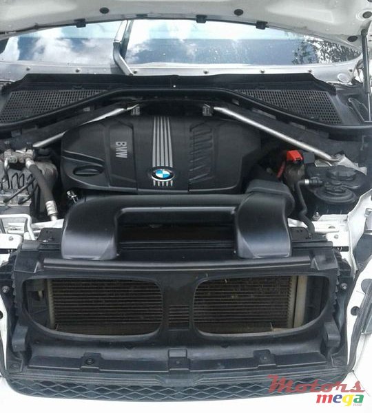 2011' BMW X5 photo #6
