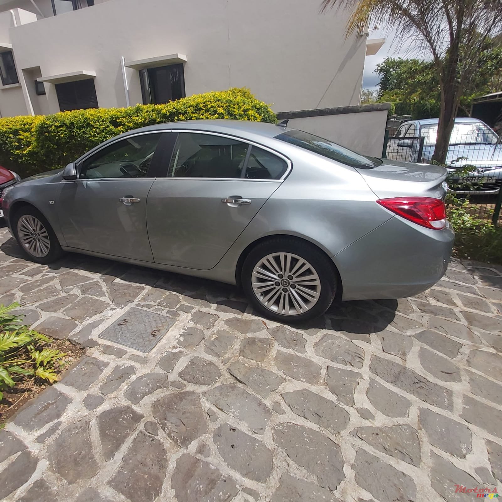 2013' Opel Insignia photo #3