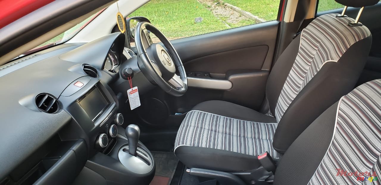 2013' Mazda Demio Nil photo #2