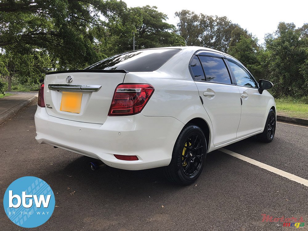 2017' Toyota Axio photo #4