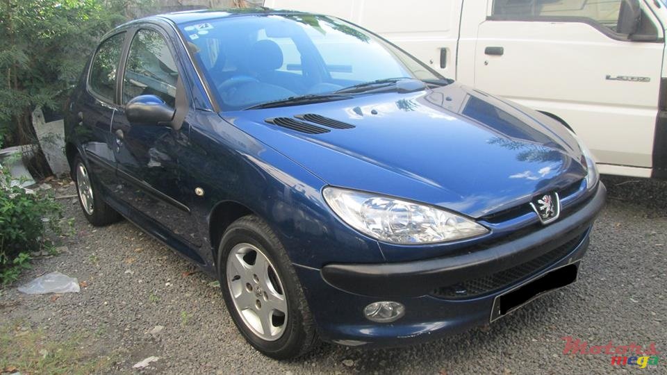 2008' Peugeot 206 photo #2