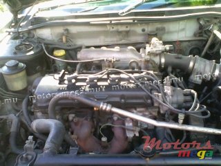 1998' Nissan Bluebird photo #4