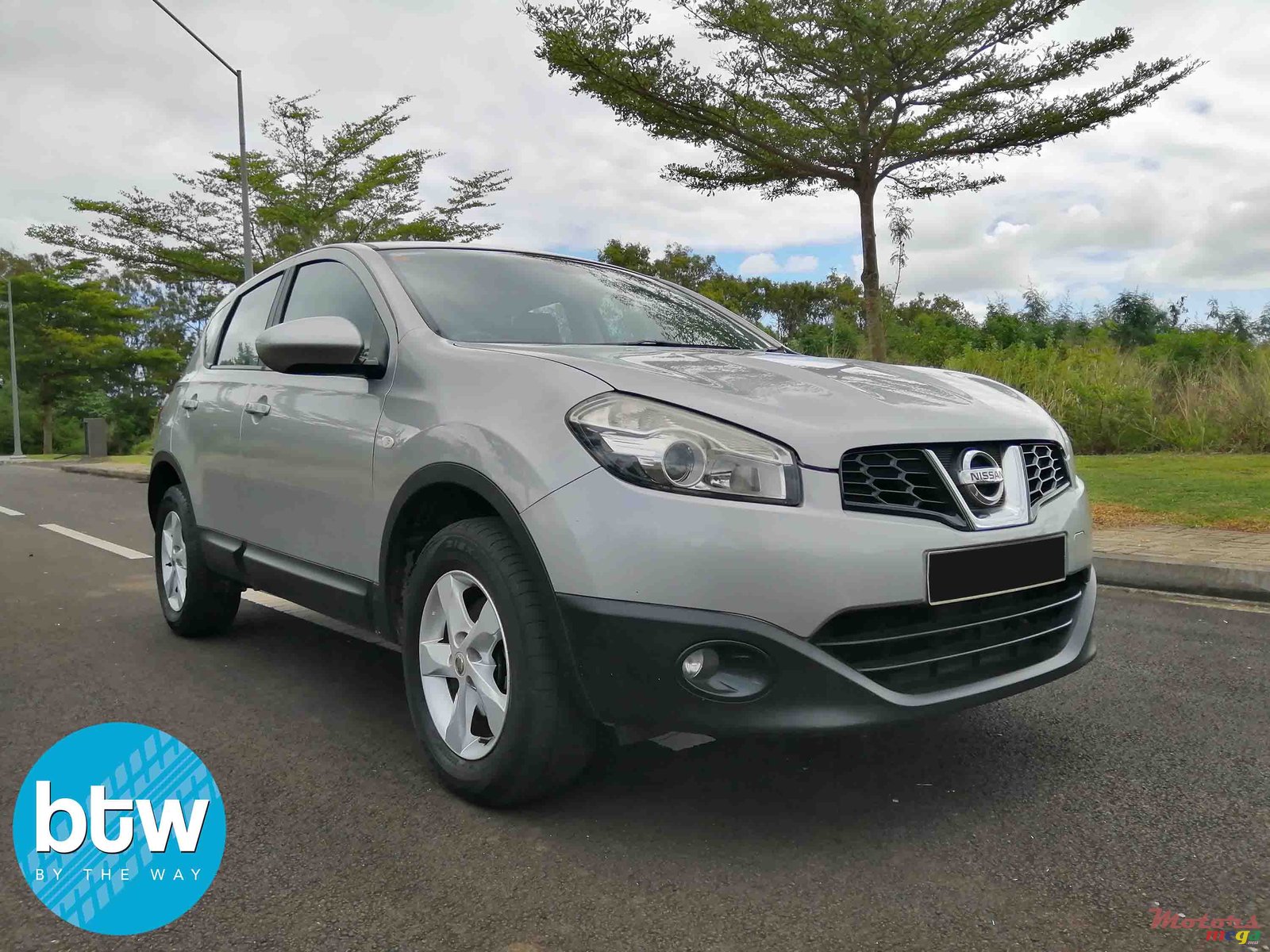 2010' Nissan Qashqai photo #1