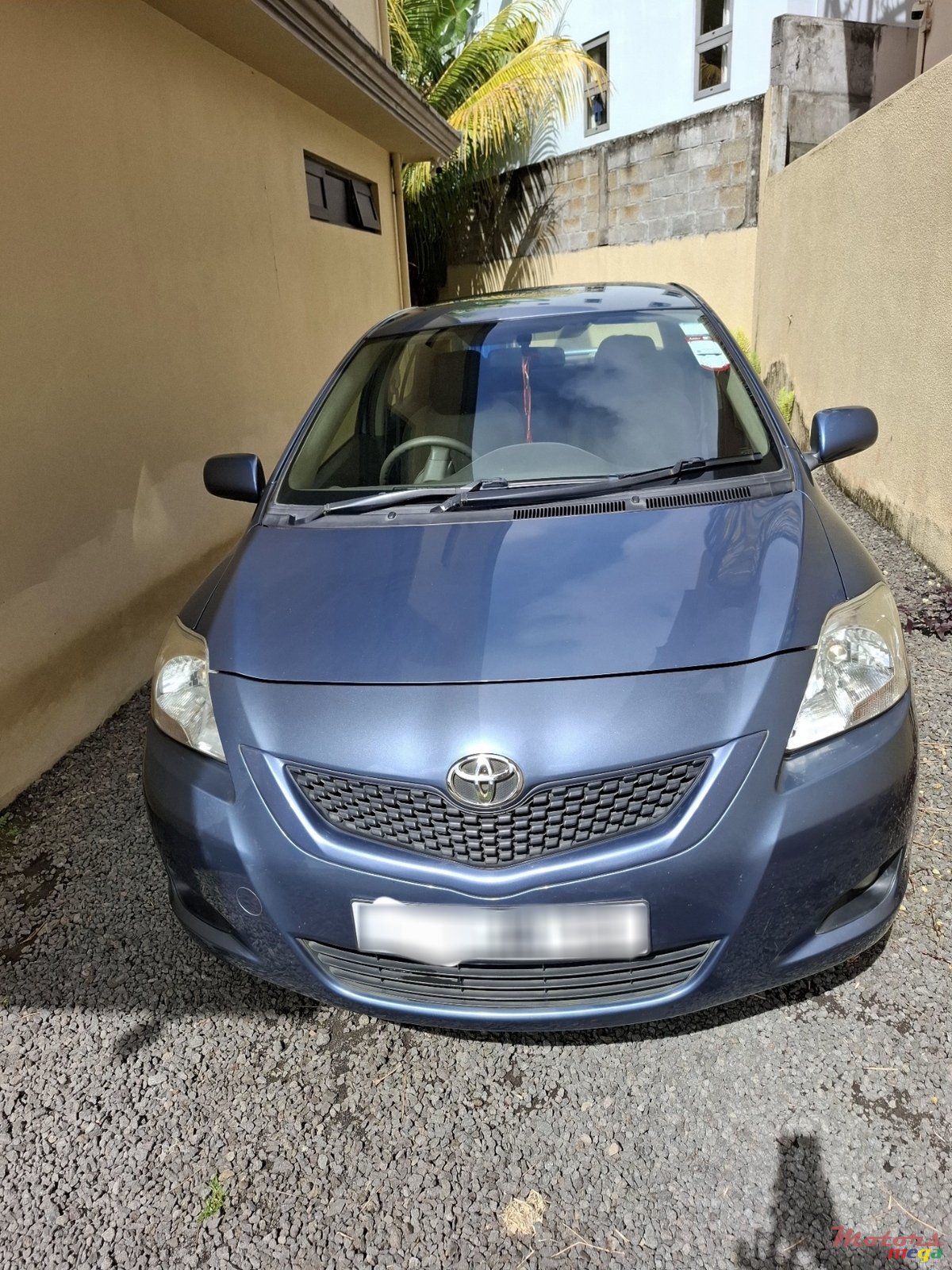 2013' Toyota Belta photo #1