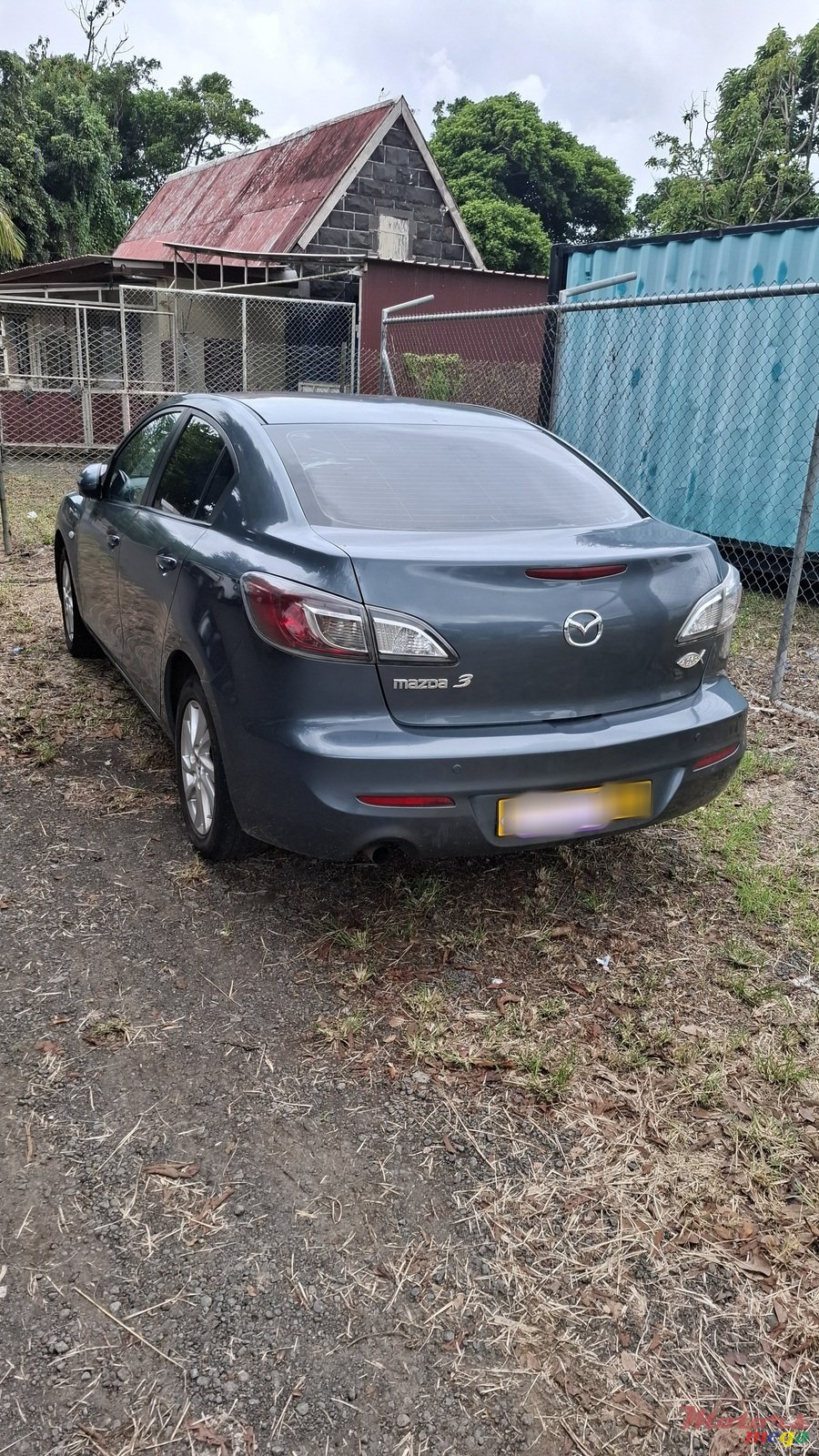 2011' Mazda 3 photo #1