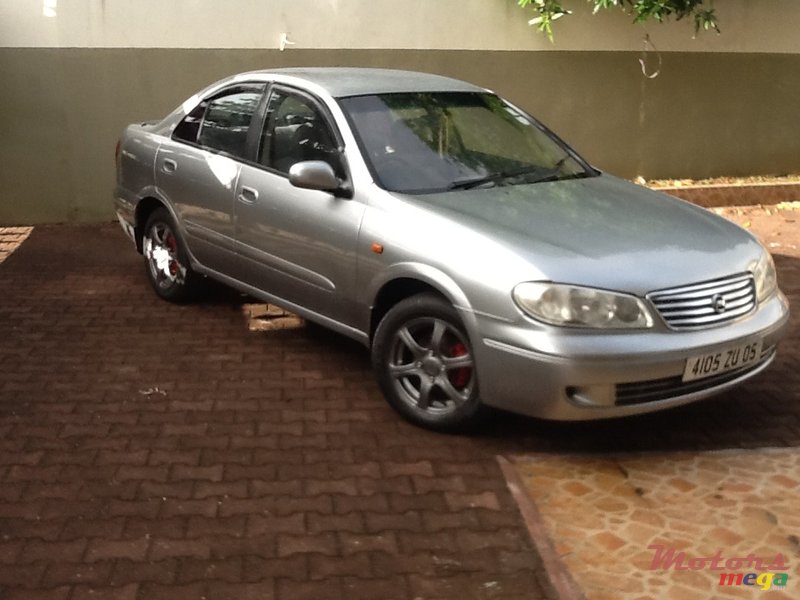 2005' Nissan Sunny photo #1