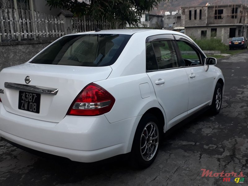 2008' Nissan Tiida photo #2