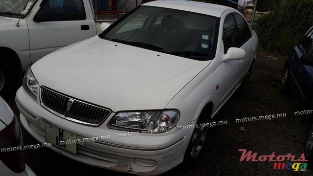 2001' Nissan N16 photo #1