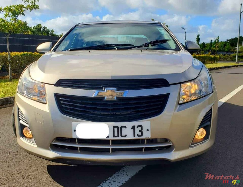 2013' Chevrolet Cruze NEW SHAPE photo #2
