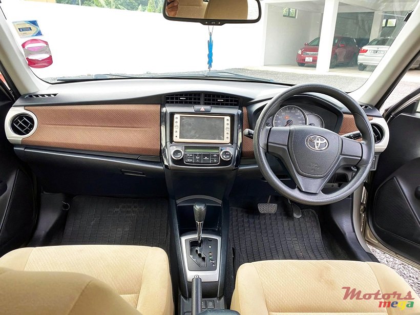 2012' Toyota Corolla Axio Auto 1.5L JAPAN photo #3