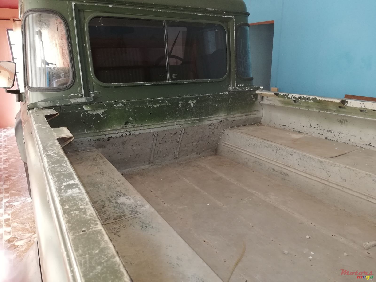 1986' Land Rover Defender 110 Original photo #3