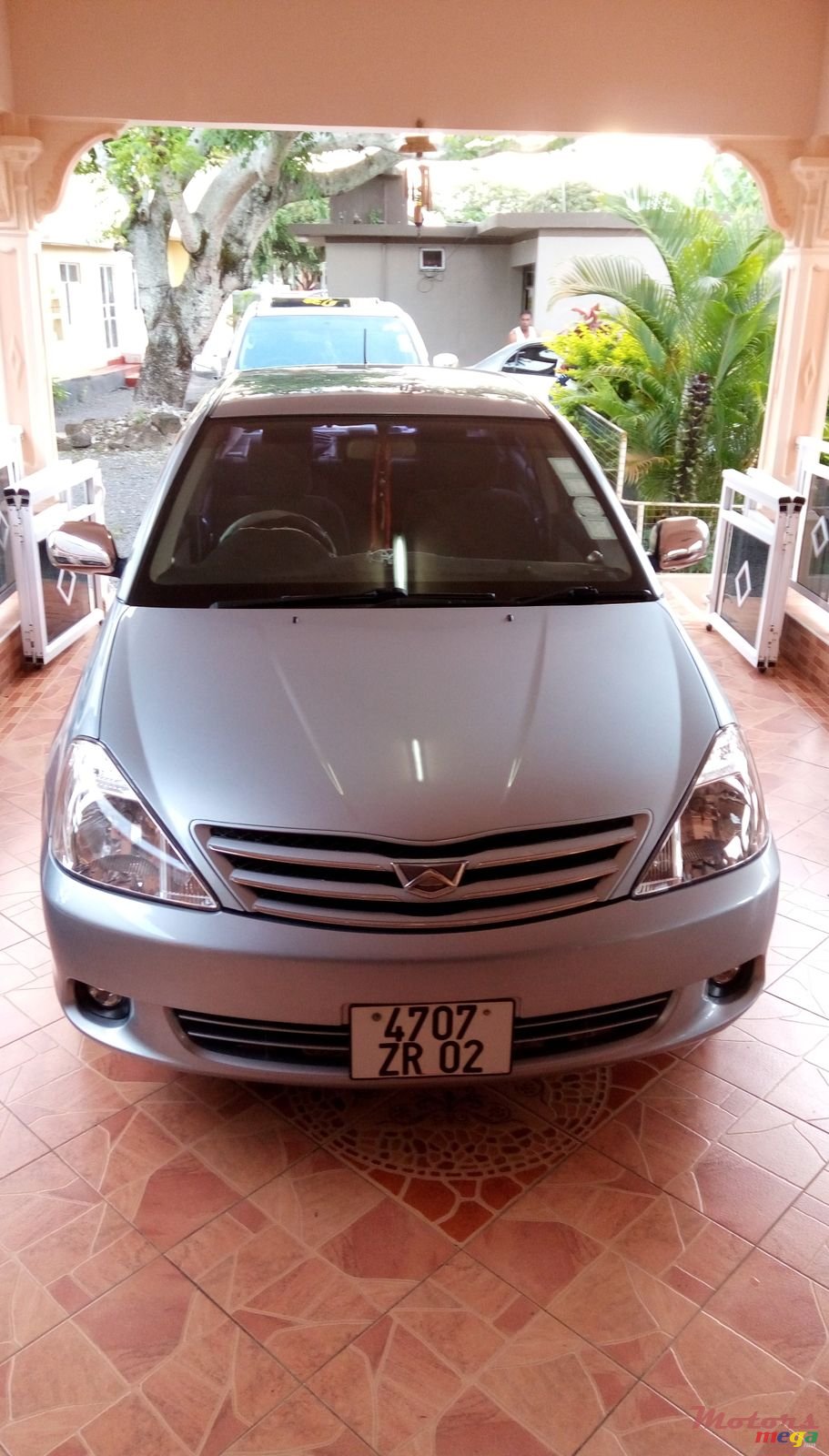 2002' Toyota photo #3