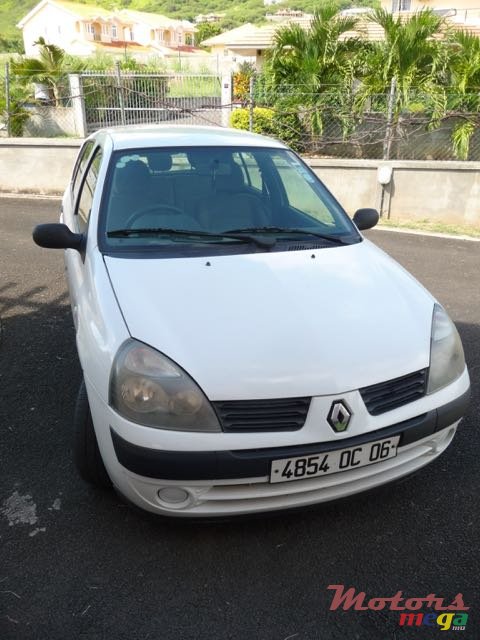 2006' Renault Clio photo #1