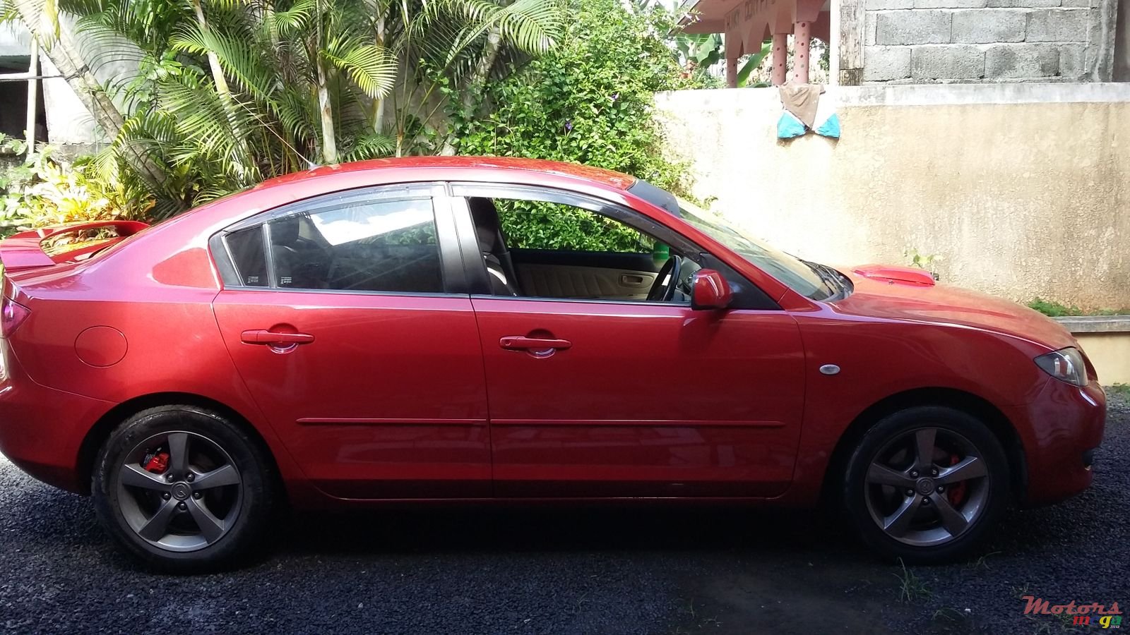 2004' Mazda 3 photo #2