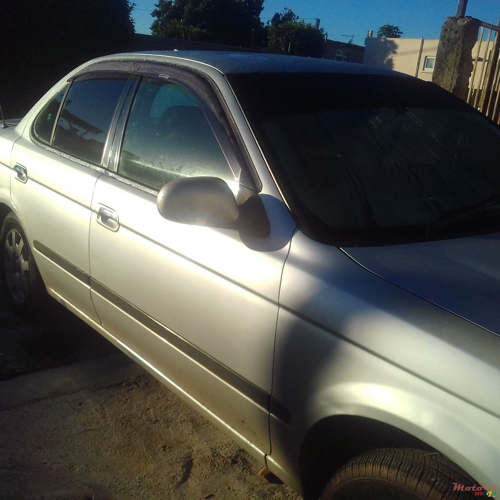 1999' Nissan Sunny photo #2