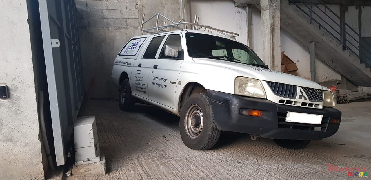 2007' Mitsubishi L 200 photo #2