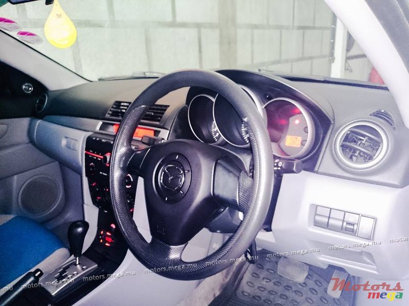 2003' Mazda Axela photo #4
