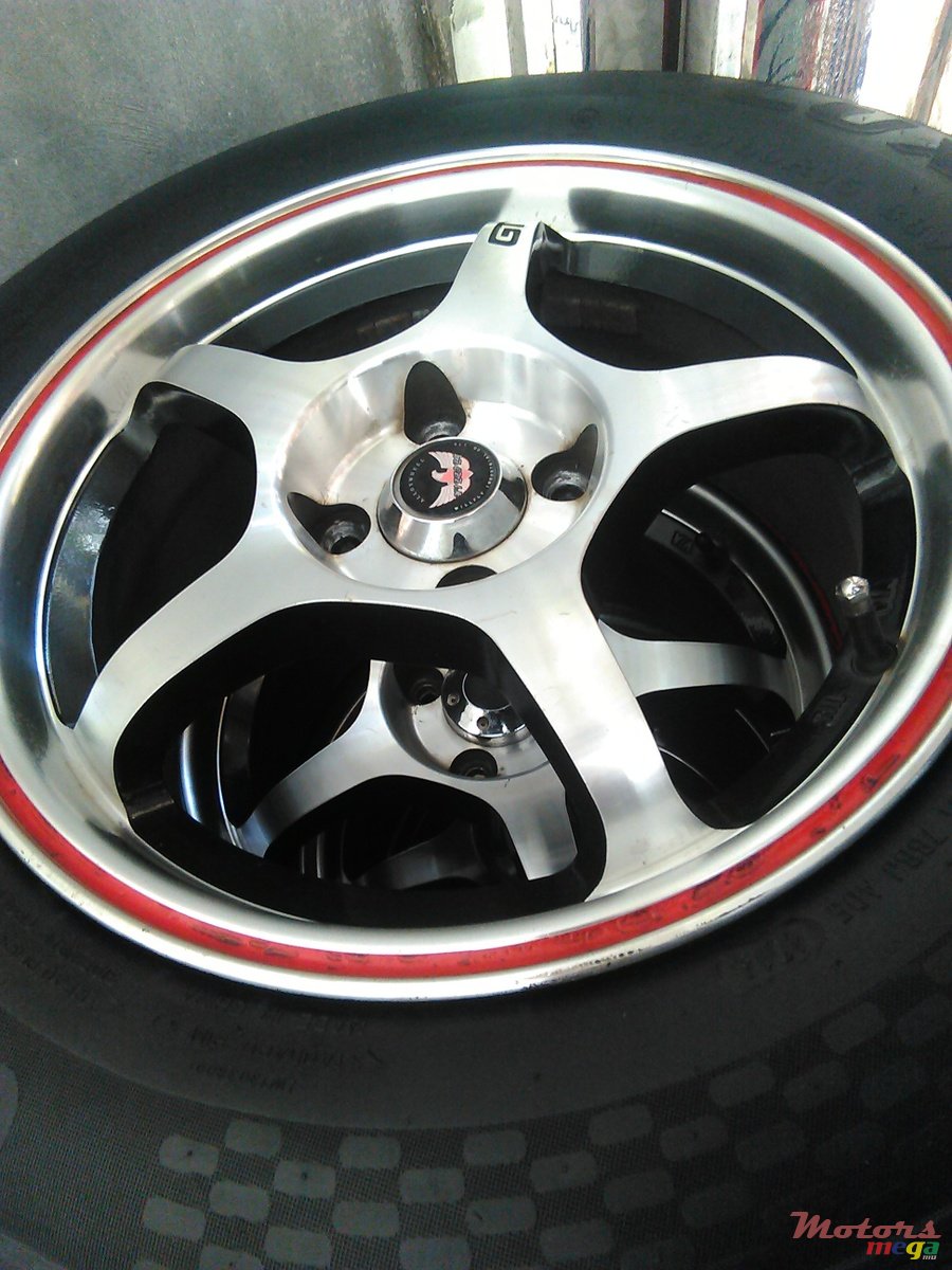 2016' Lamborghini photo #2