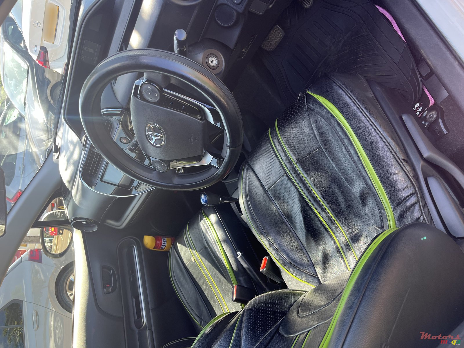 2018' Toyota Aqua Hatchback photo #5