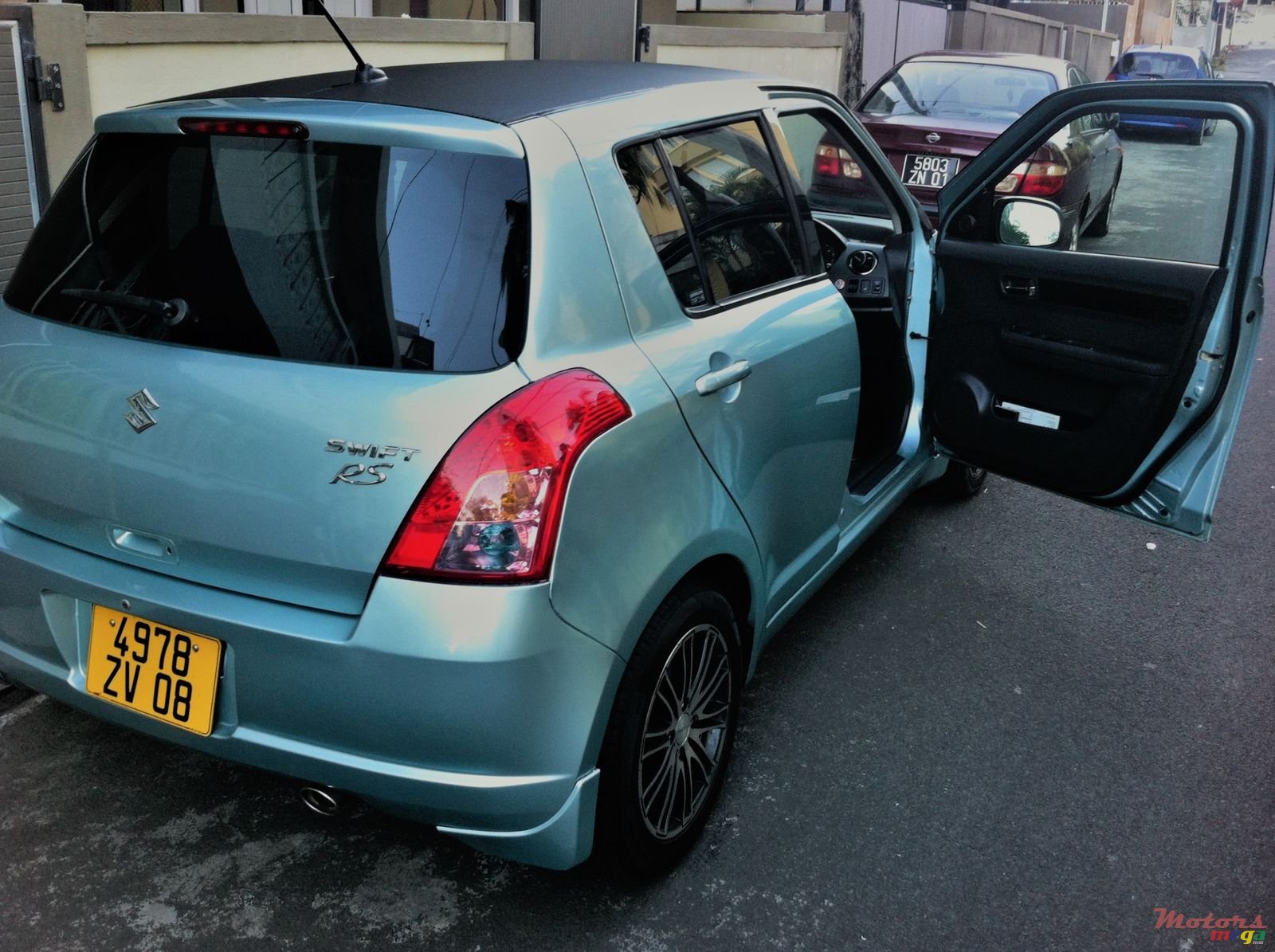 2008' Suzuki Swift photo #2