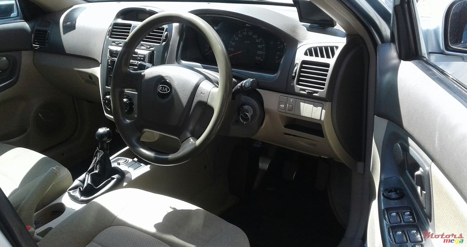 2005' Kia Cerato photo #4