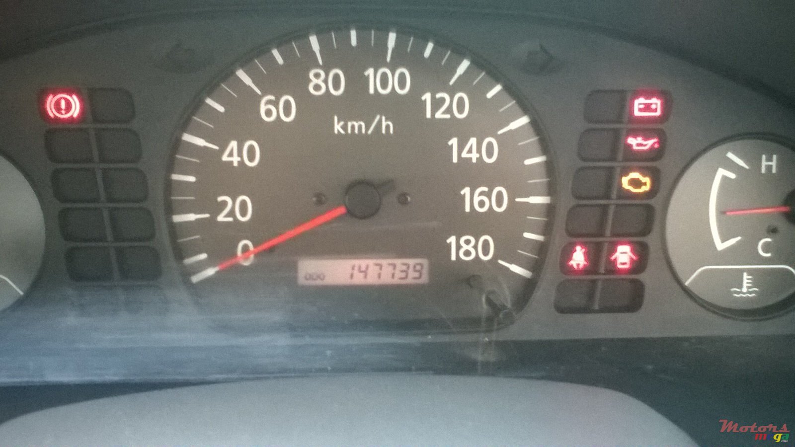 2000' Nissan Sunny photo #5