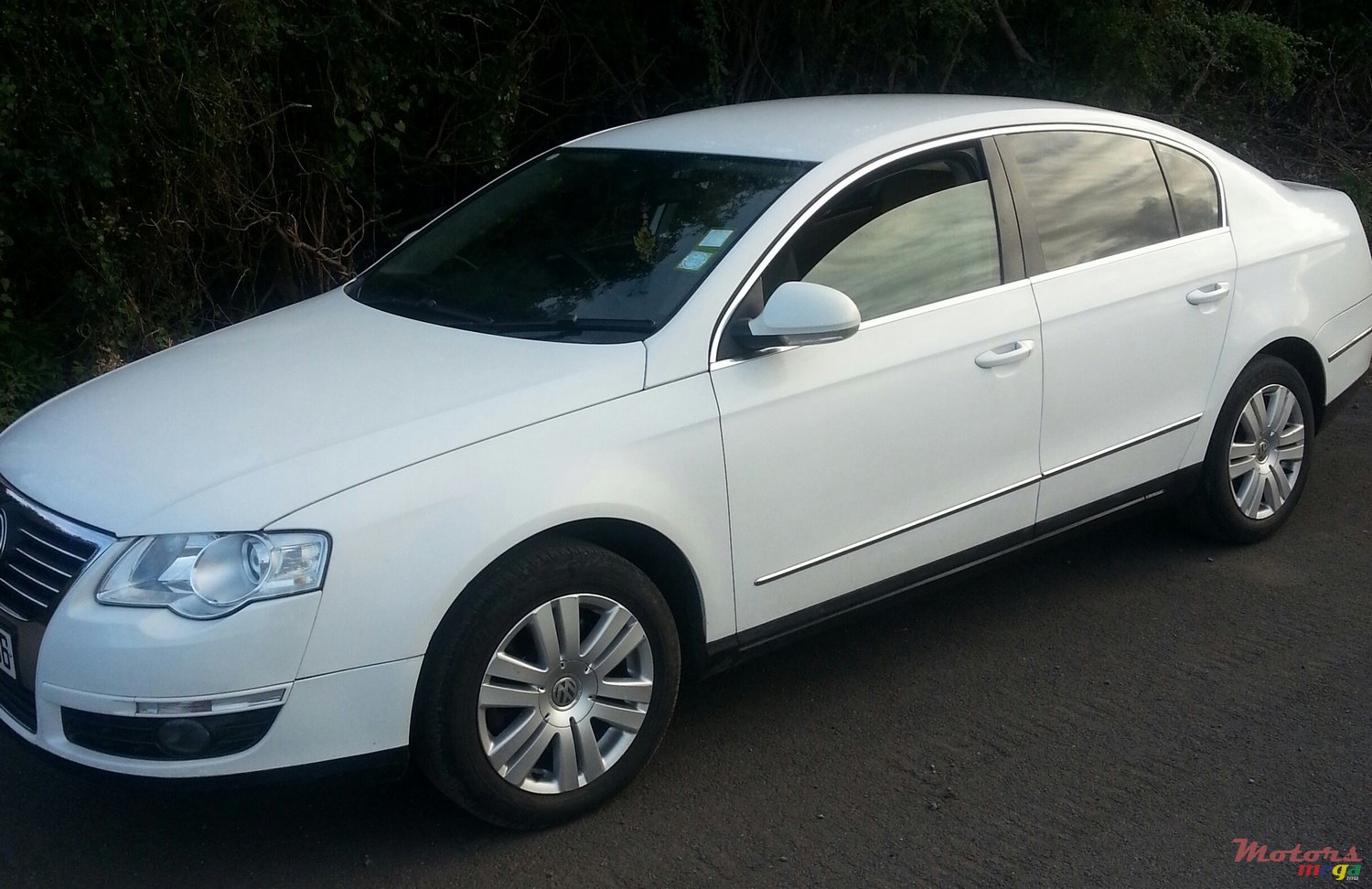 2006' Volkswagen Passat B6 photo #1