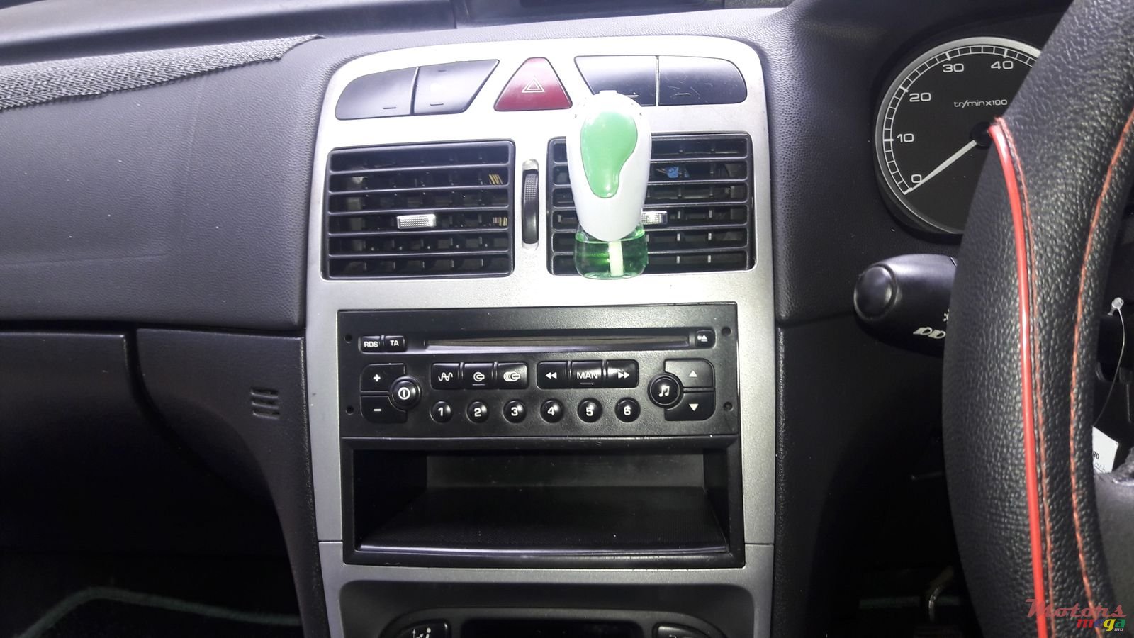 2004' Peugeot 307 photo #5