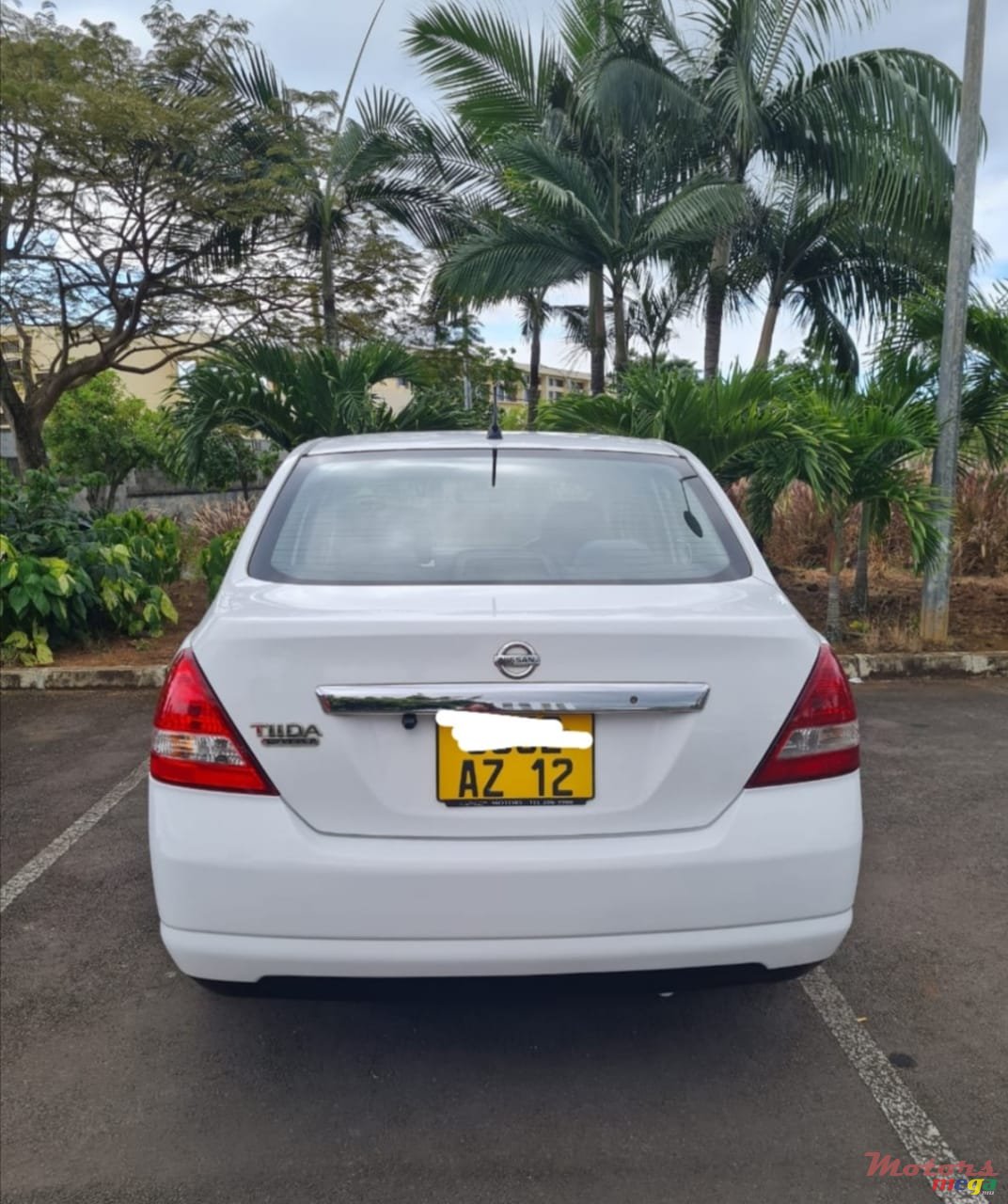 2012' Nissan Tiida photo #6